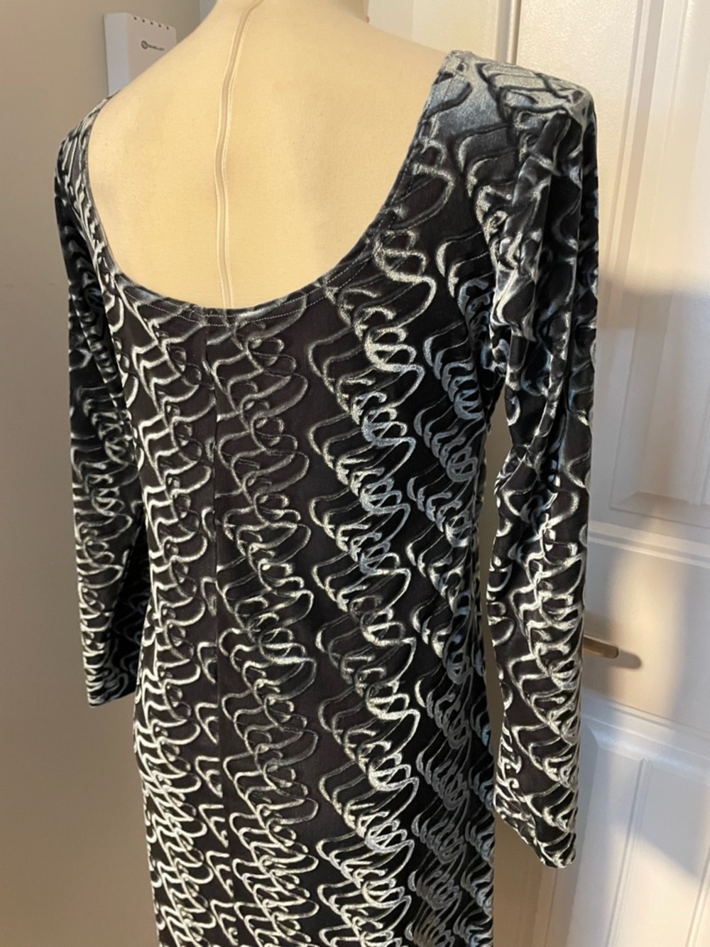 Vintage green pressed velvet/velour Long Sleeve Midi Dress M - Picture 5 of 6